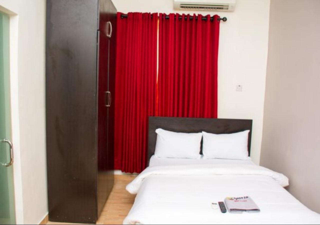 Esporta Suites Yaba Lagos Exteriör bild
