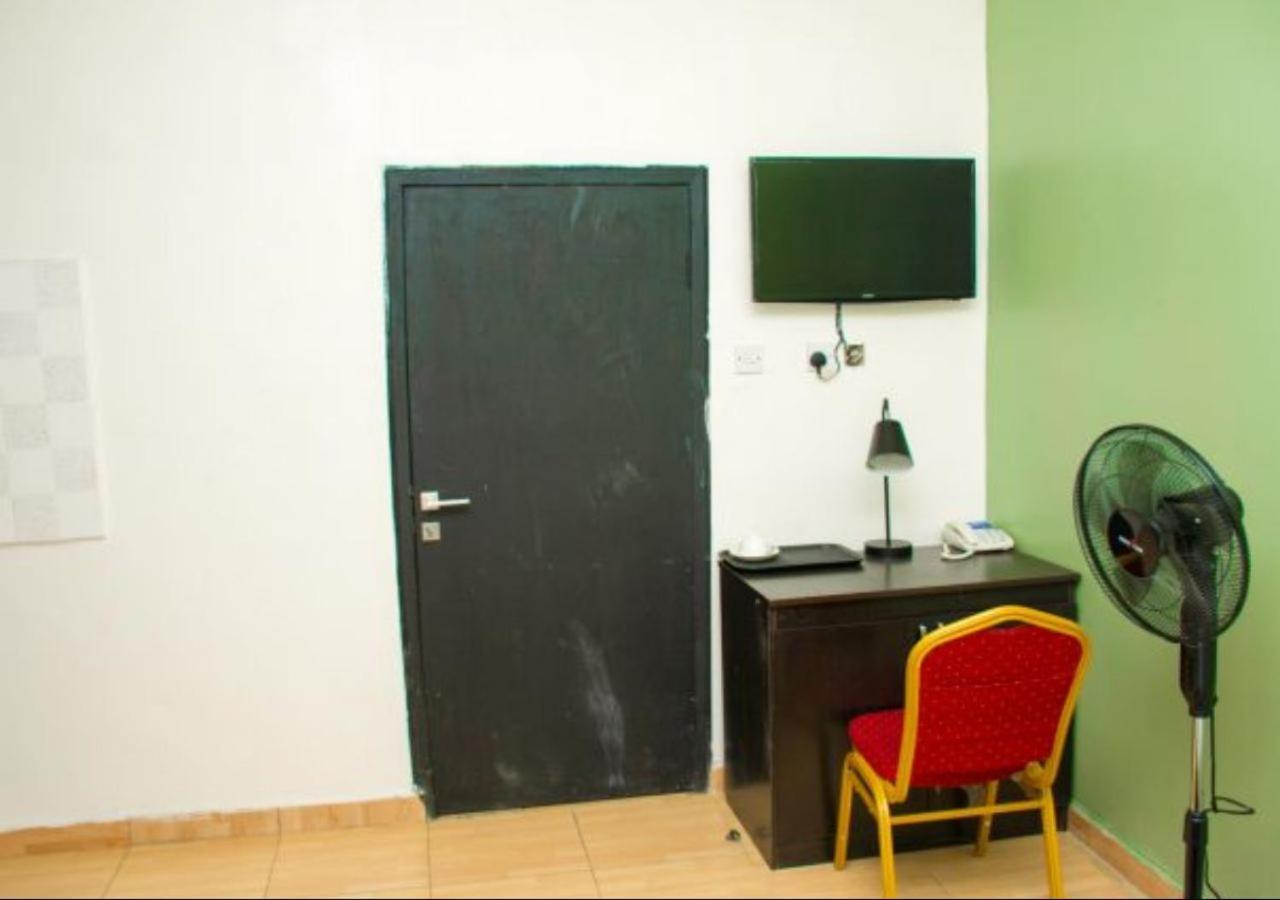 Esporta Suites Yaba Lagos Exteriör bild