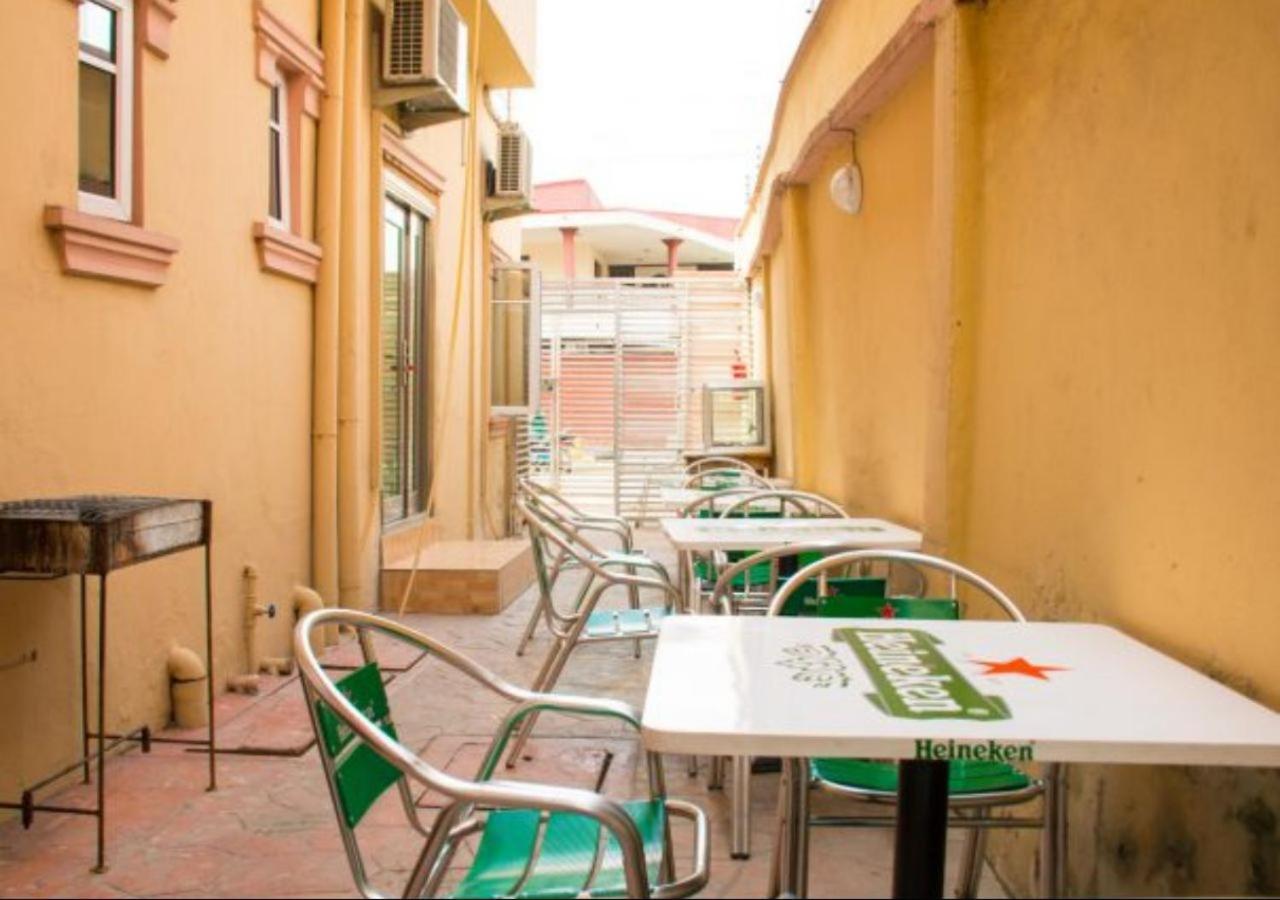 Esporta Suites Yaba Lagos Exteriör bild