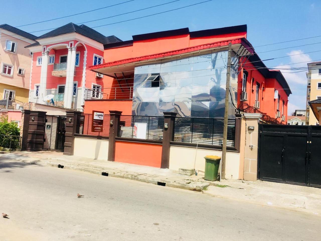 Esporta Suites Yaba Lagos Exteriör bild